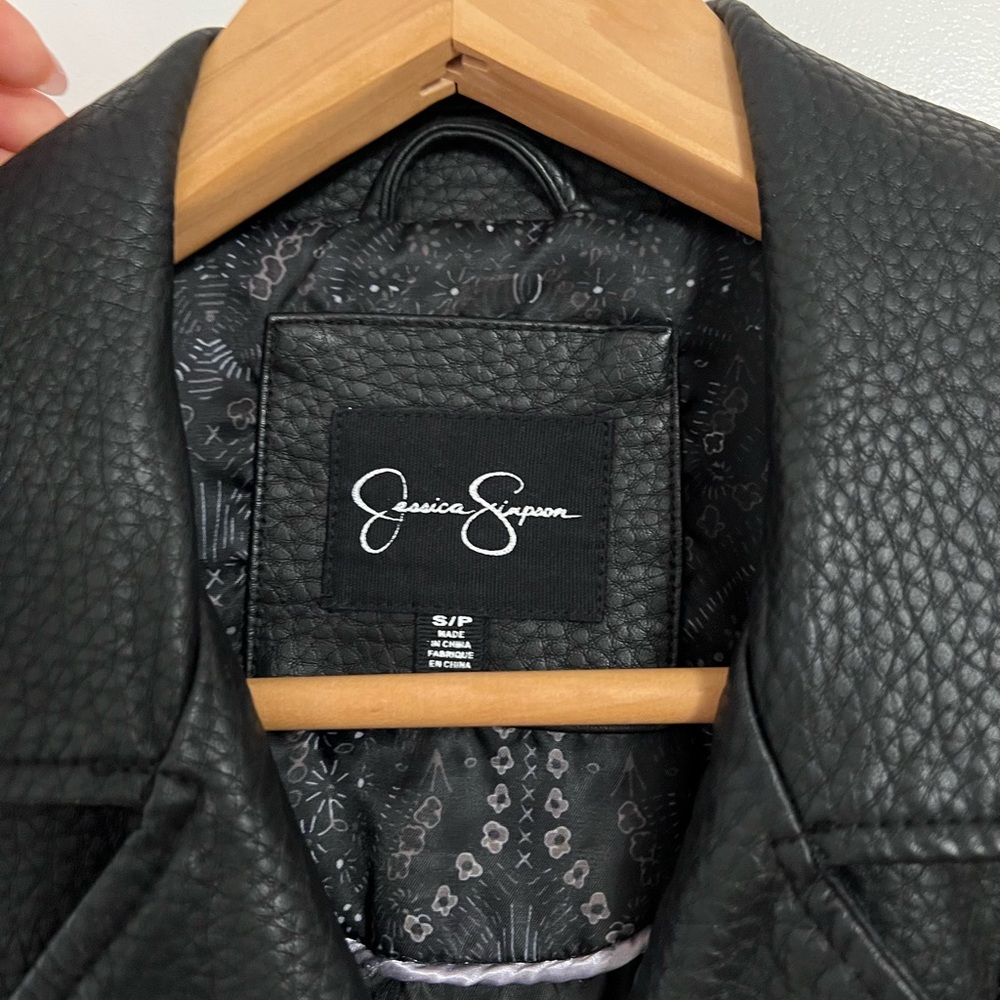 Leather Jacket.  size s. - Picture 2 of 2
